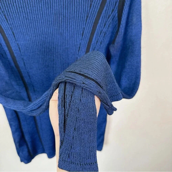 Diane Von Furstenberg Navy and Black Crew Neck Sweater - Picture 12 of 16